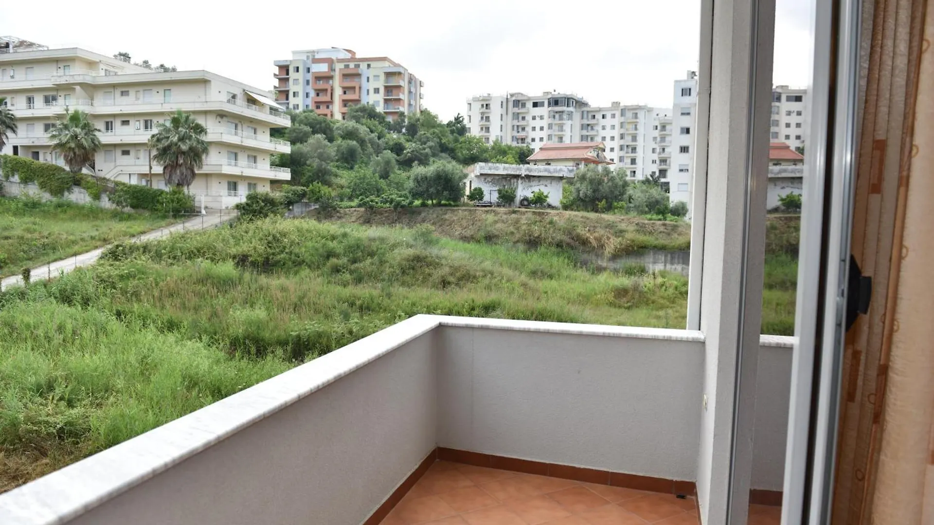 Vila Namiku Hotel Durres 3*,